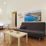 Guesthost - Lungomare With Terrace Apartmán